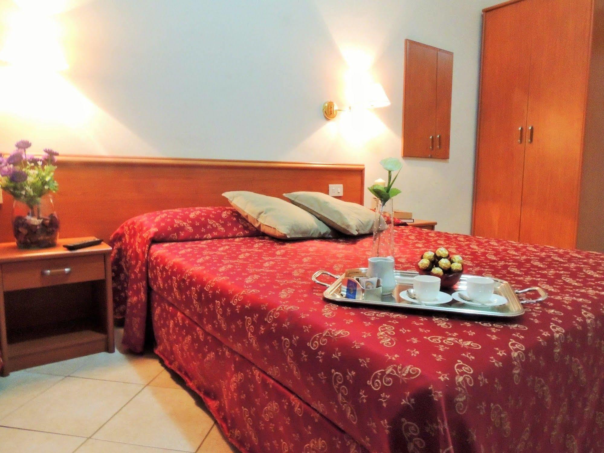 Florida Rooms - Comfort Hotel Rome Exterior photo